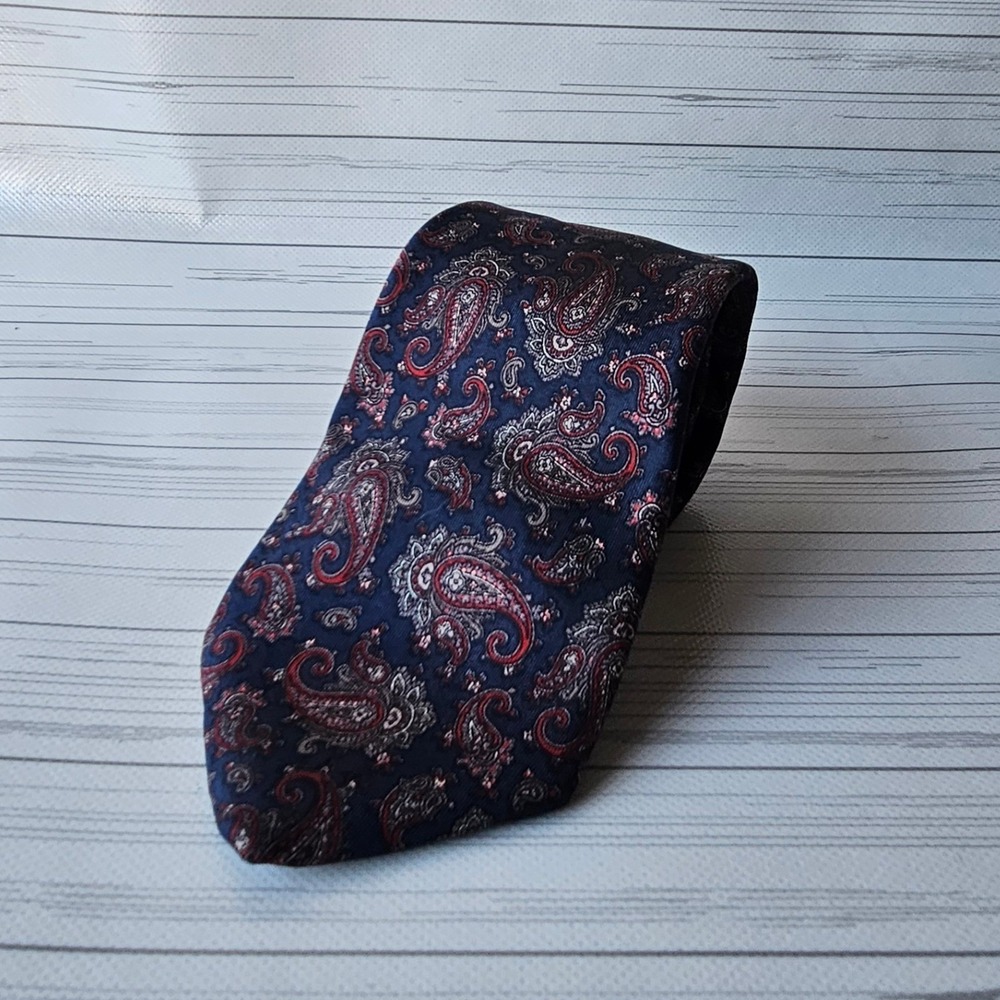 Arnold Palmer Mens One Size Navy Blue Red Paisley 100% Silk Made in USA